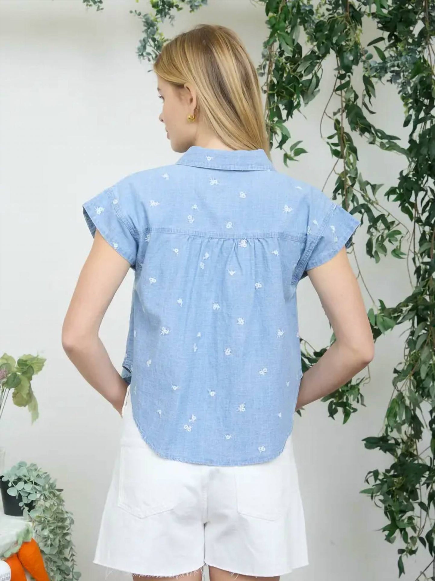 Blu Pepper - Embroidered Floral Pattern Button Down Denim Shirt