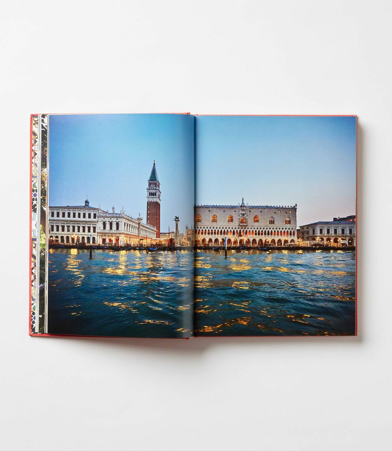 Assouline - Villeggiatura Italian Summer Vacation Coffee Table Book