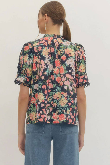 Entro - Floral Scallop Lace Trim Puff Sleeve Top