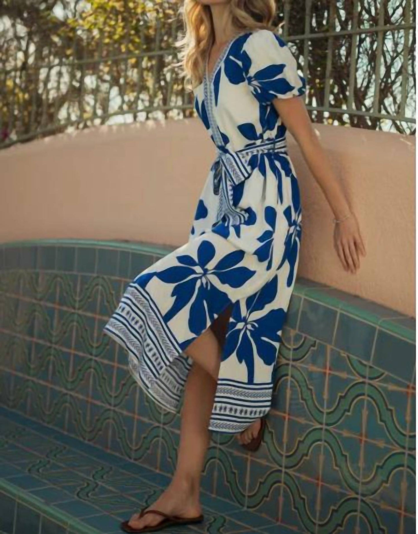 Jodifl - Side Slit Floral Midi Dress