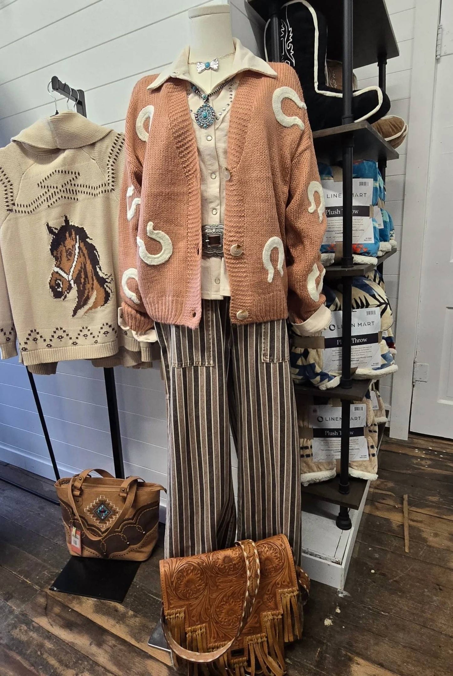 Doe And Rae - Western Horseshoe Patch Cardigan