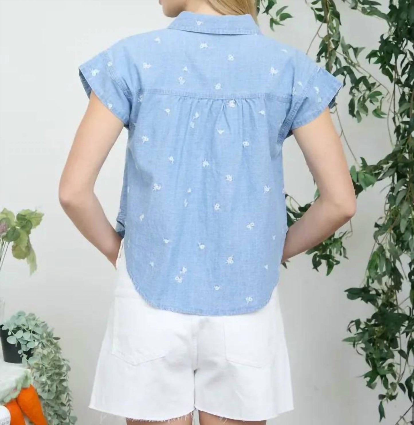 Blu Pepper - Embroidered Floral Pattern Button Down Denim Shirt