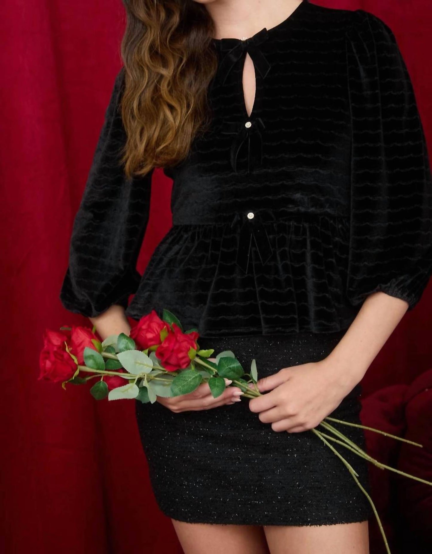 Blu Pepper - Scallop Velvet Bow Detail Knit Top