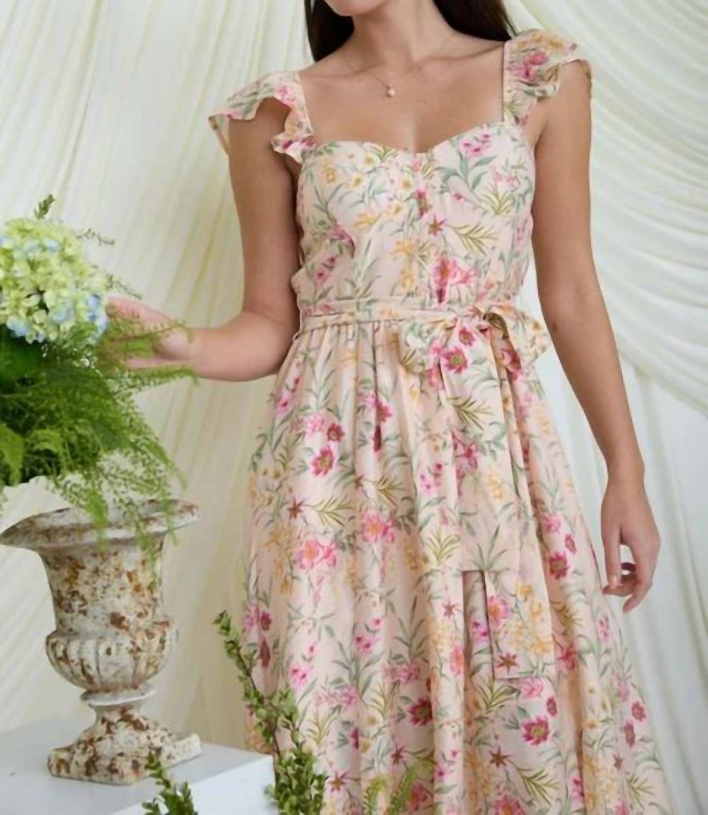 Blu Pepper - Floral Waist Tie Front Slit Sleeveless Midi Dress