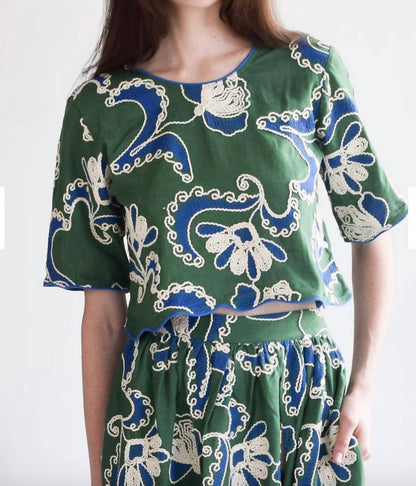 Never A Wallflower - Short Sleeve Crop Top