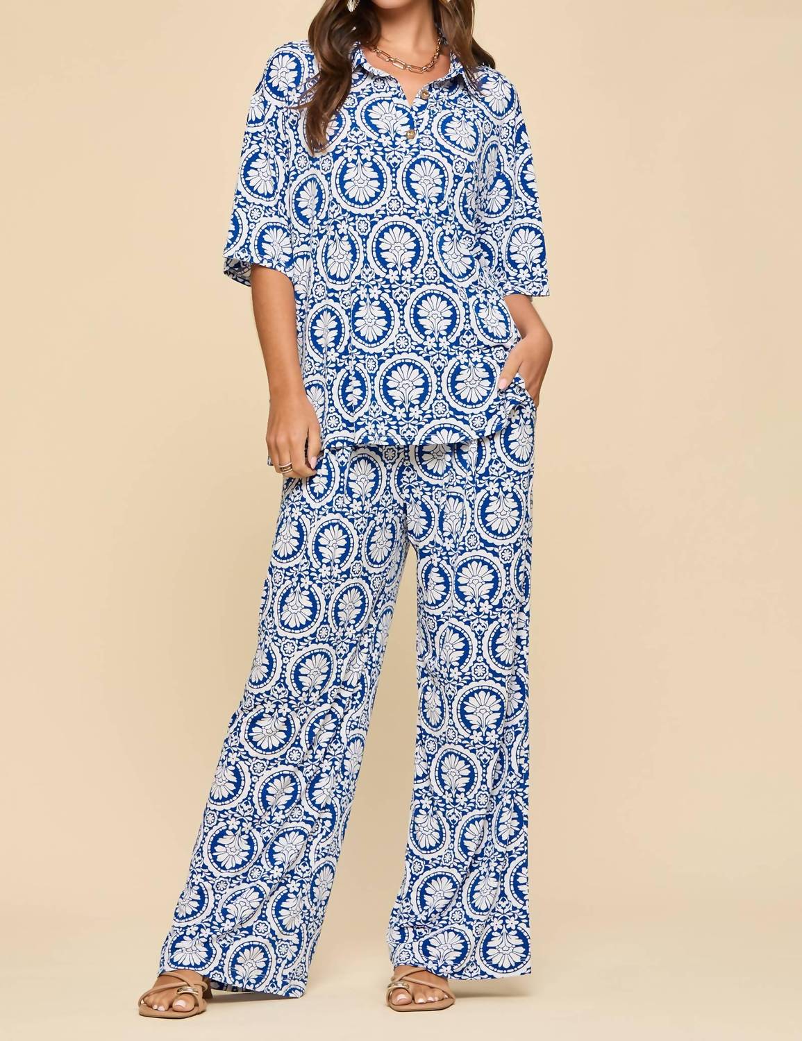 Dear Scarlett - Blouse And Relaxed Pants Resort Wear Set